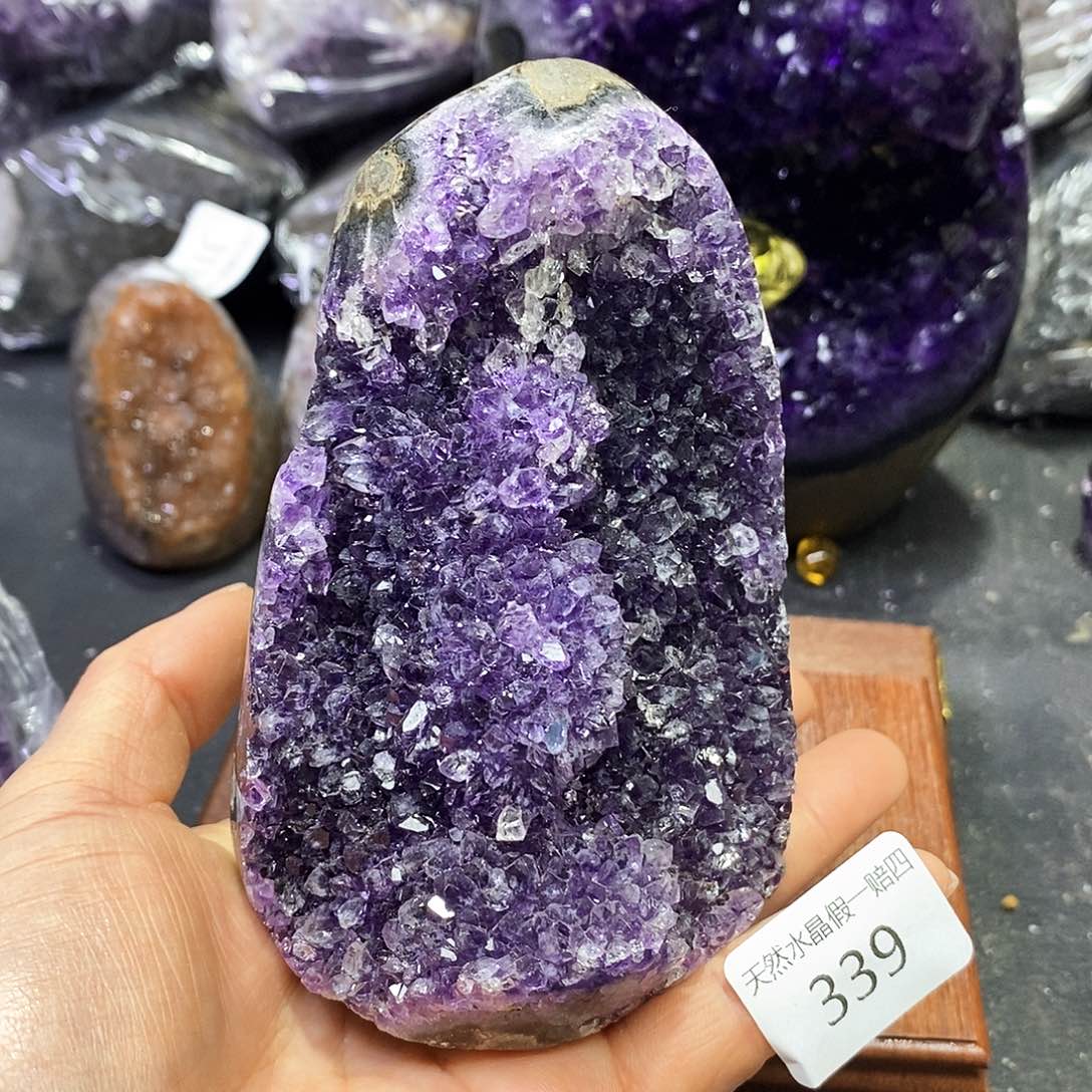 水晶大型摆件（非配饰）未镶嵌