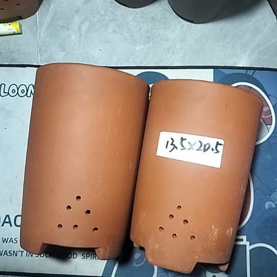 紫砂红泥大笔筒两个