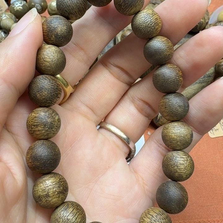 大叶紫檀（黑酸枝木类）