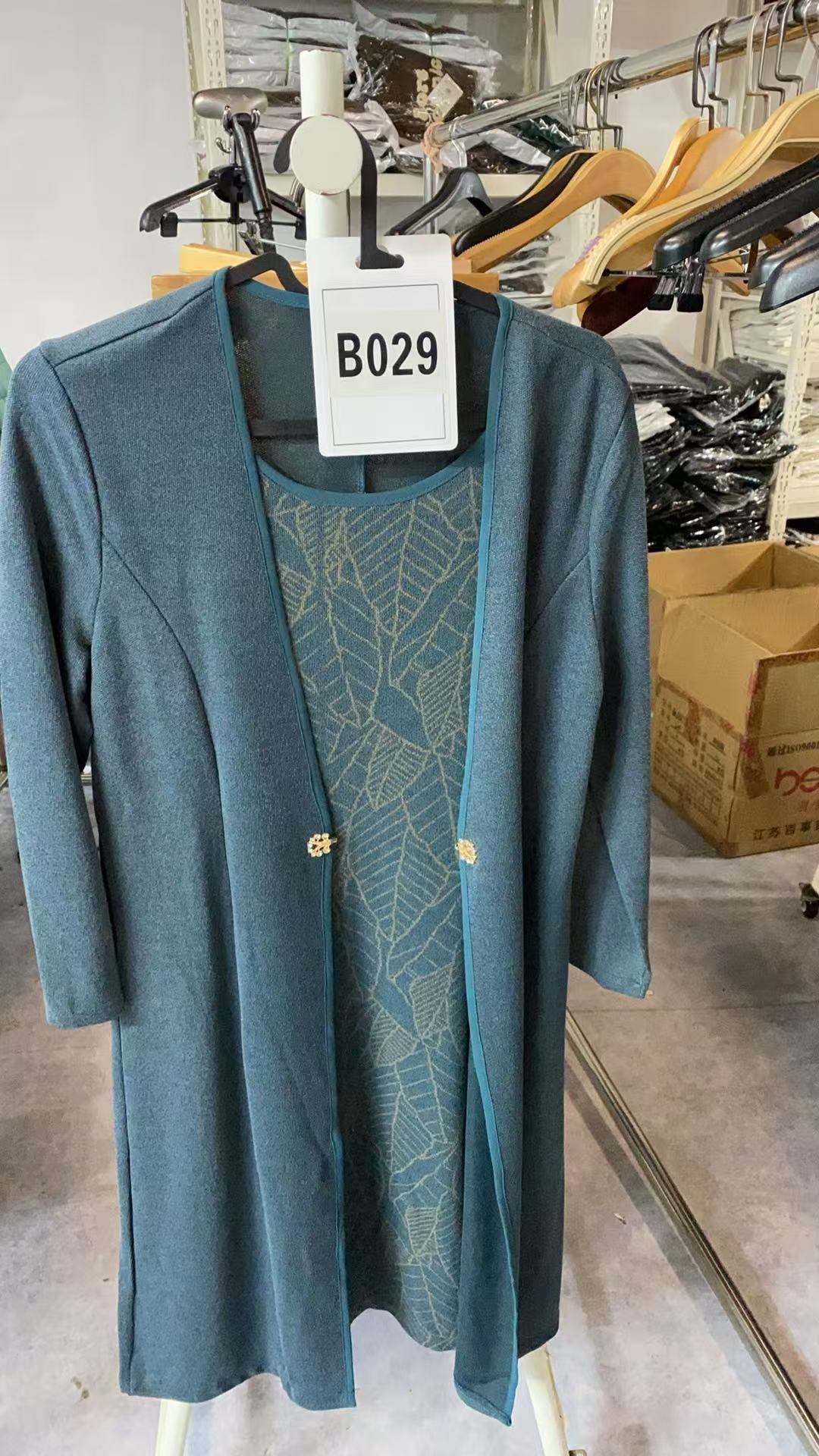 B029-秋冬爆款老太太上衣