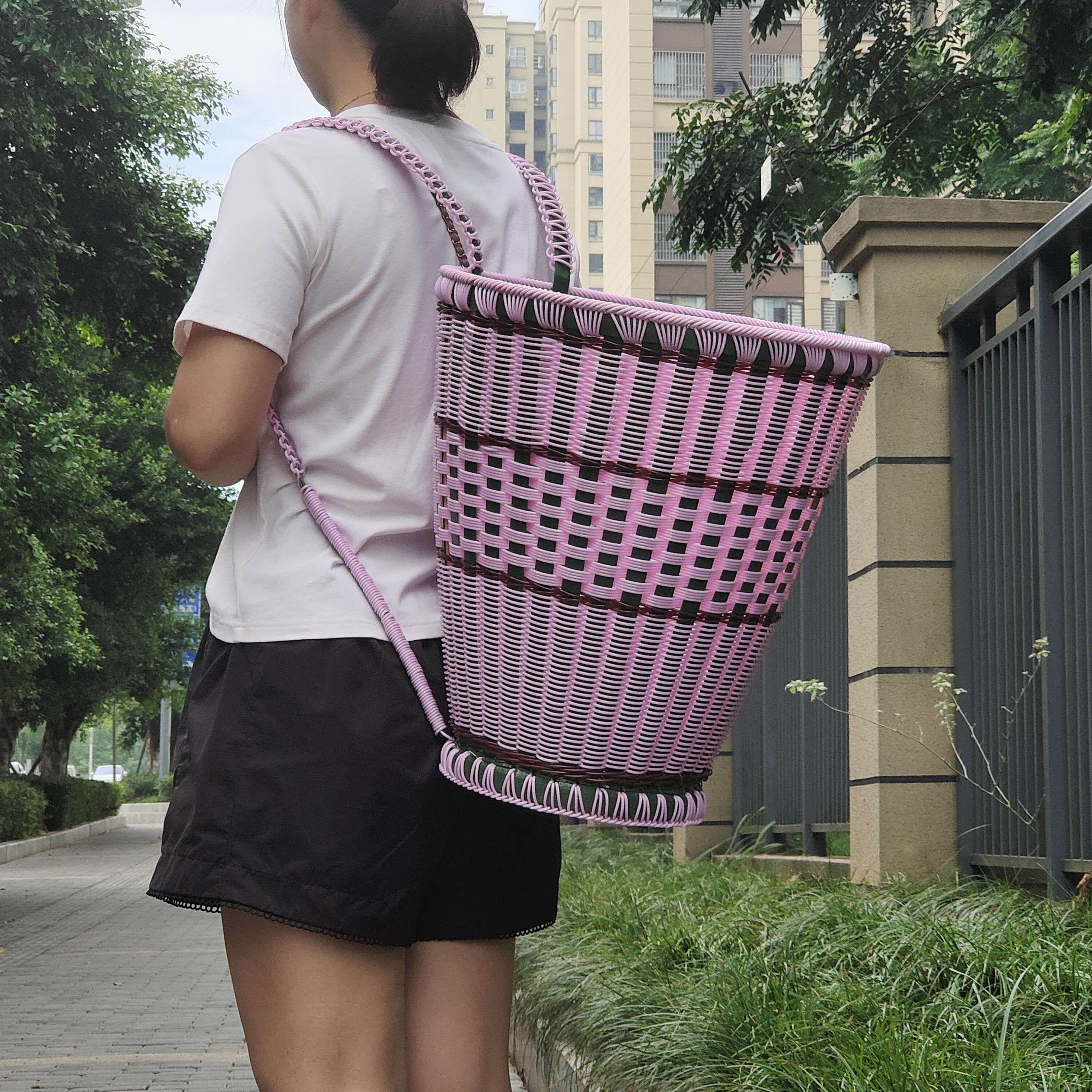 贵州民族风加厚手工藤条编织成人背篓实用买菜背篓加厚结实耐用