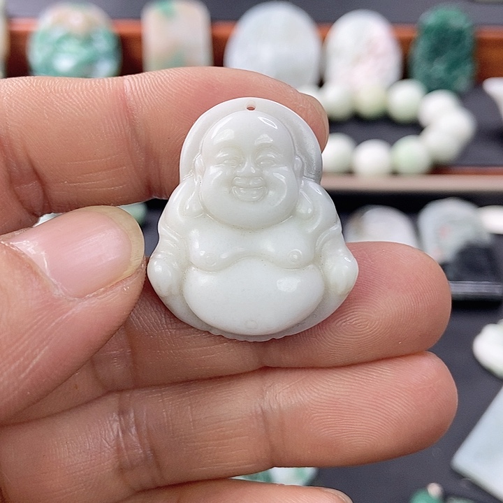 独山玉颈饰未镶嵌