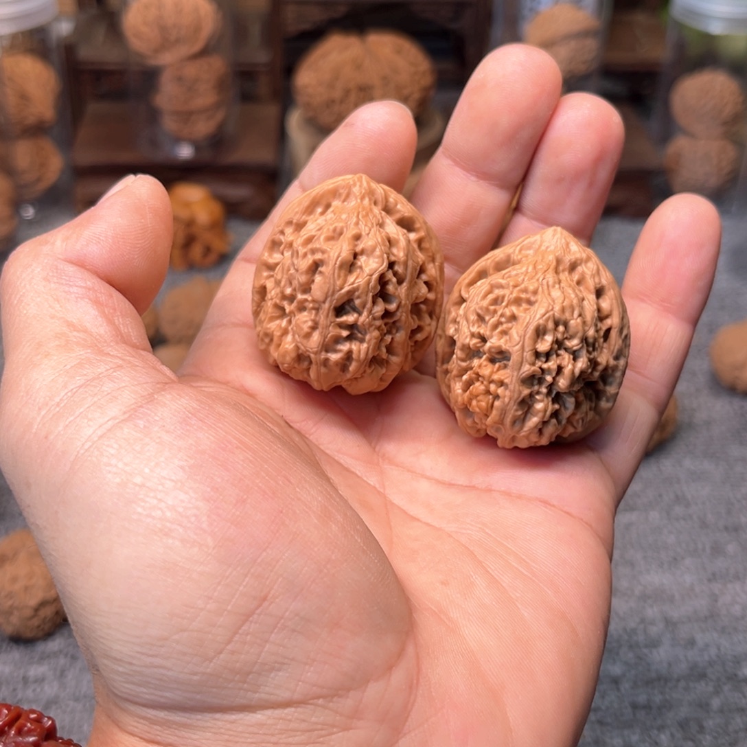 ****好把件文玩核桃和尊