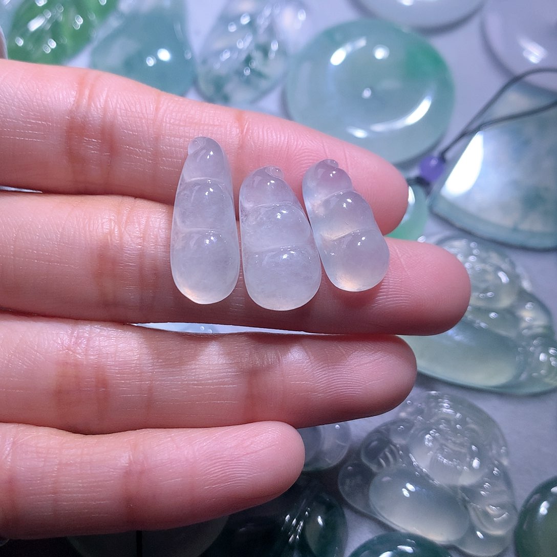 【闪购商品】翡翠颈饰未镶嵌一手