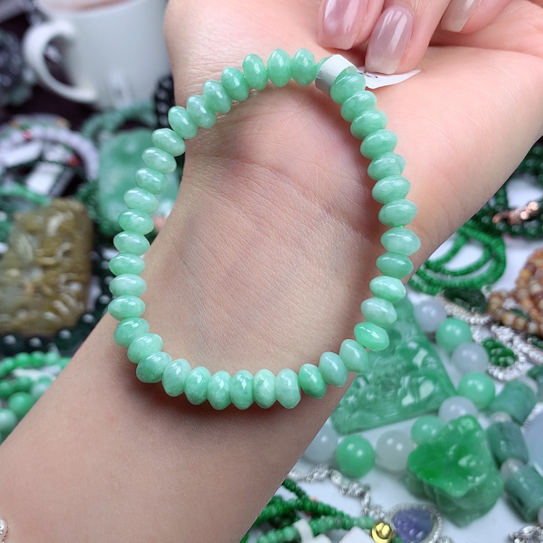 翡翠未镶嵌颈饰手串