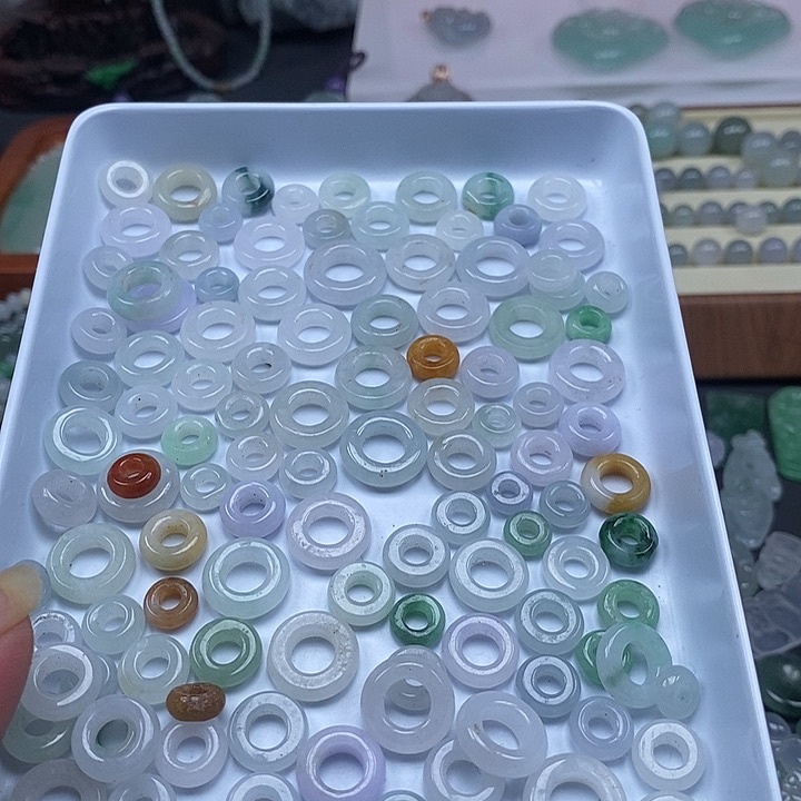 吊坠(不含链)未镶嵌翡翠一个20