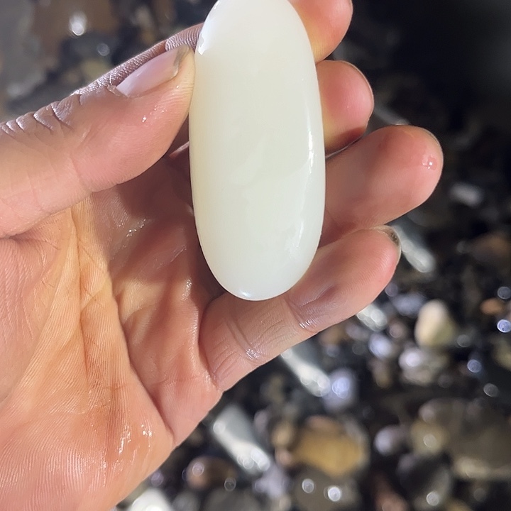 未镶嵌和田玉（糖玉）挂件