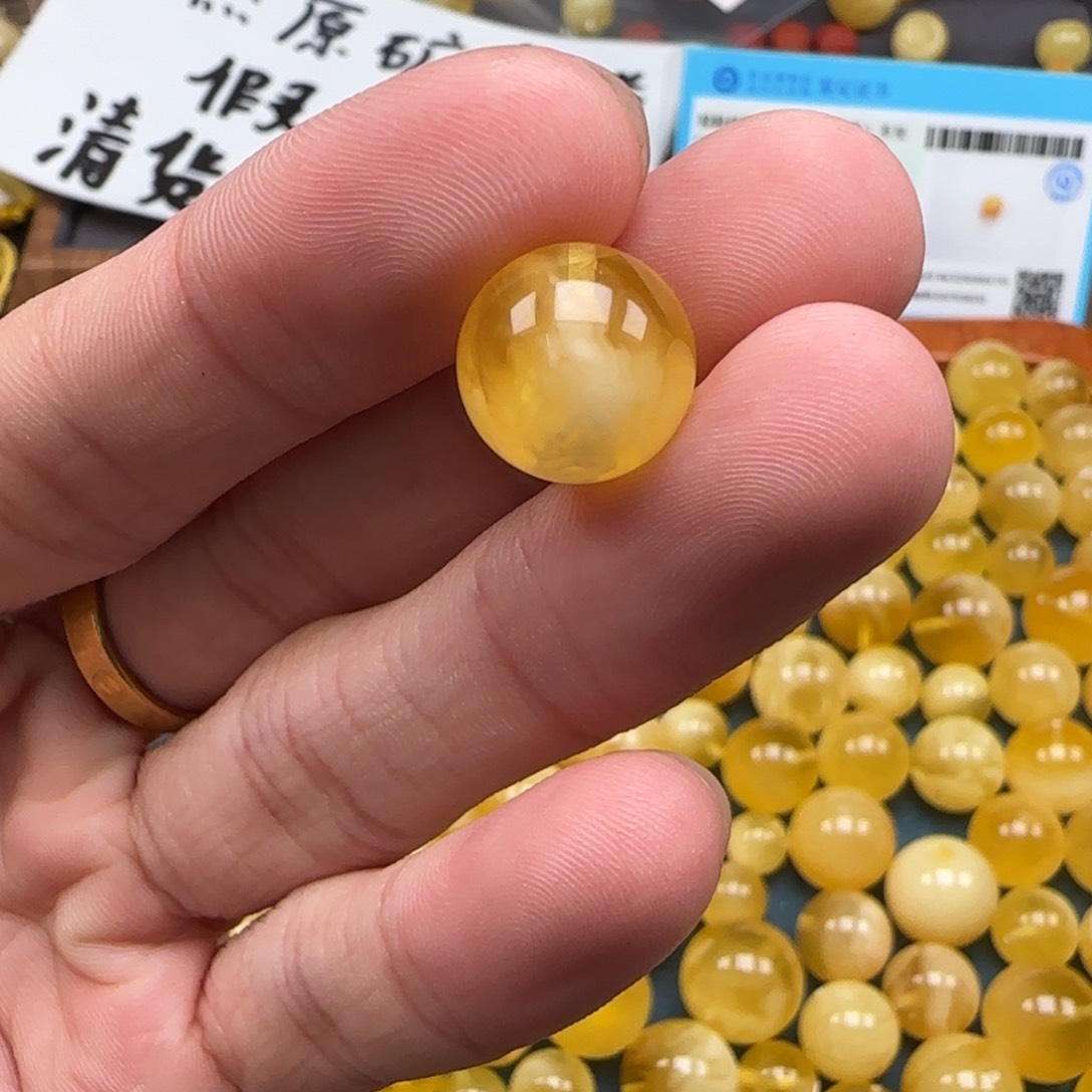 蜜蜡裸石未镶嵌天然c54