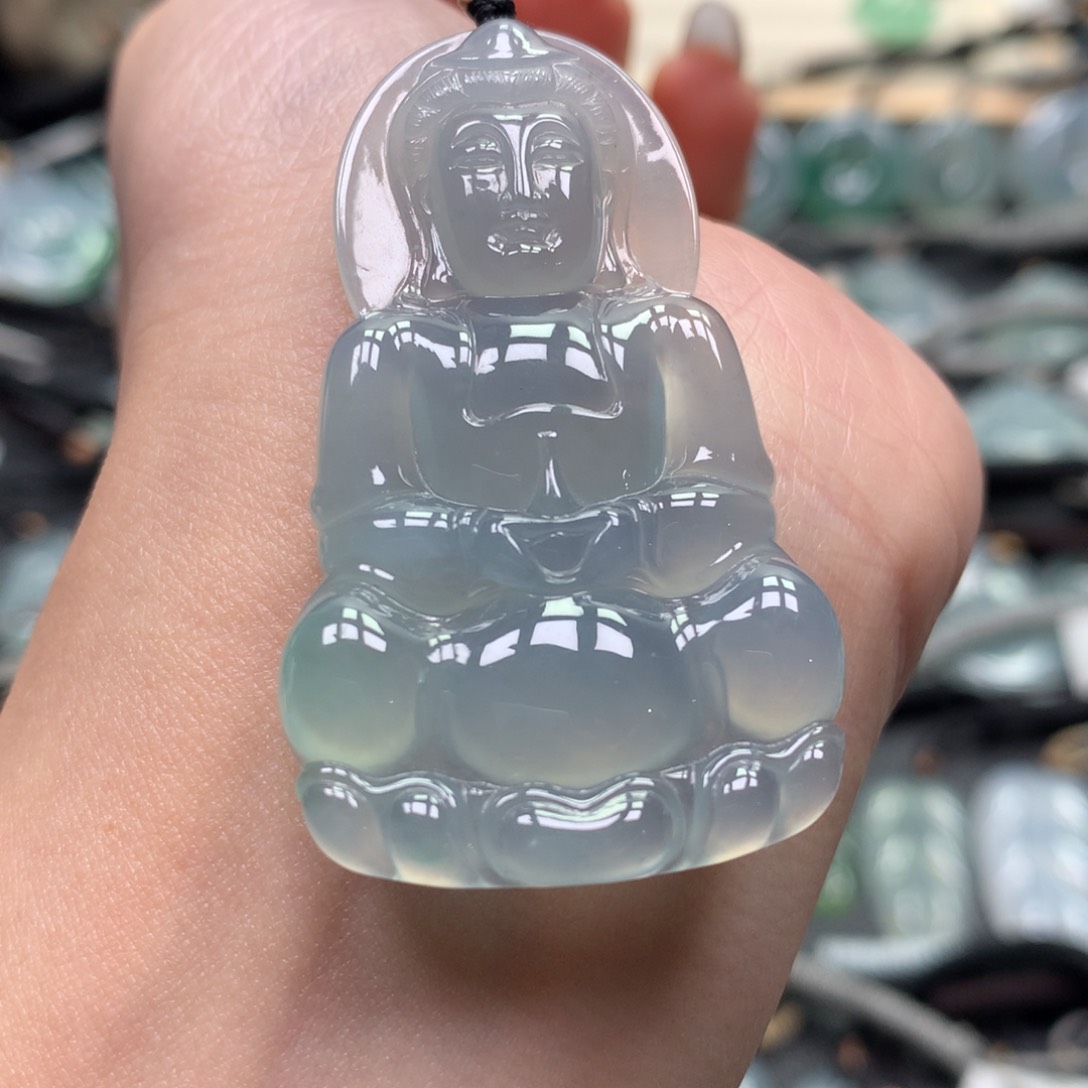 翡翠颈饰未镶嵌观音