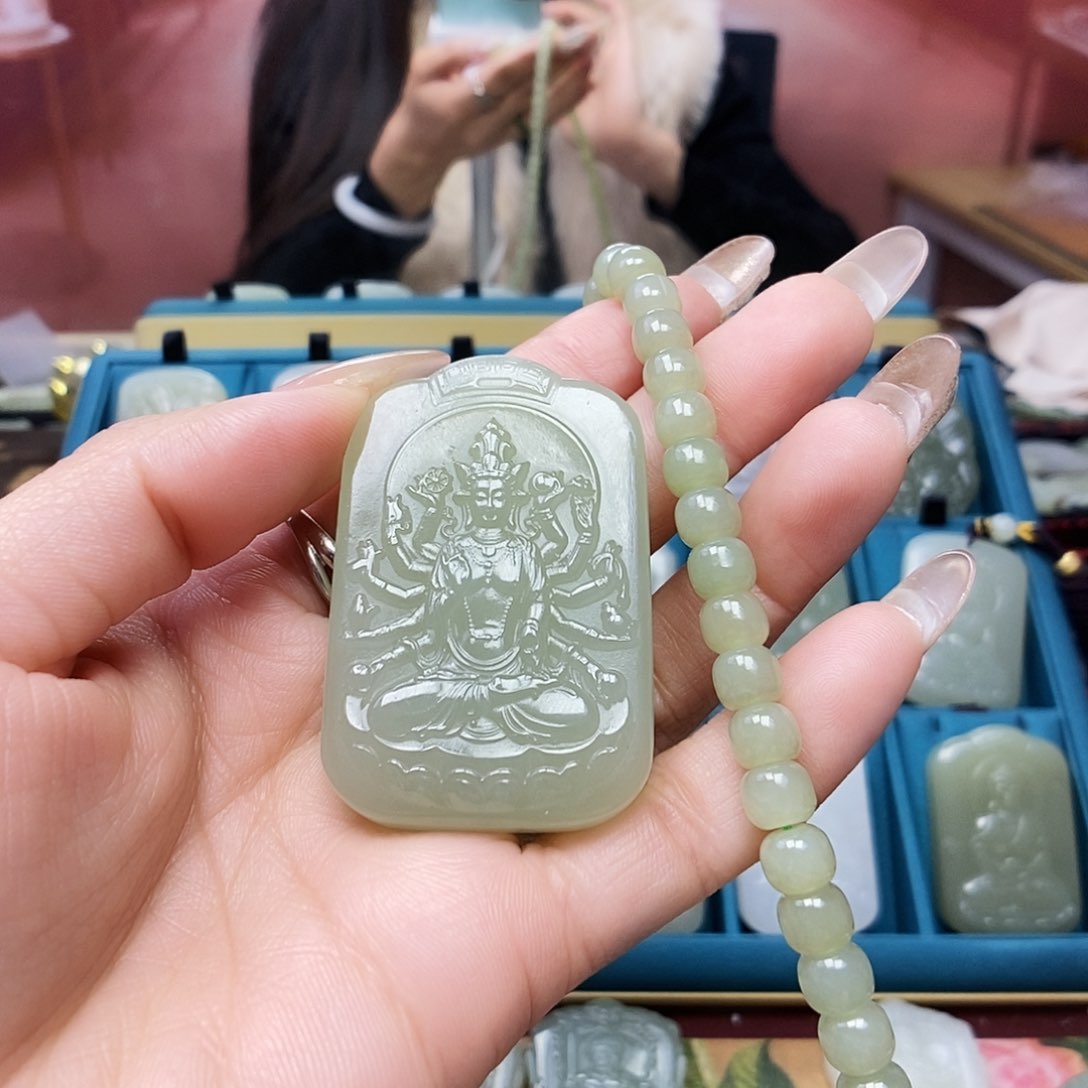 和田玉颈饰未镶嵌李*仙