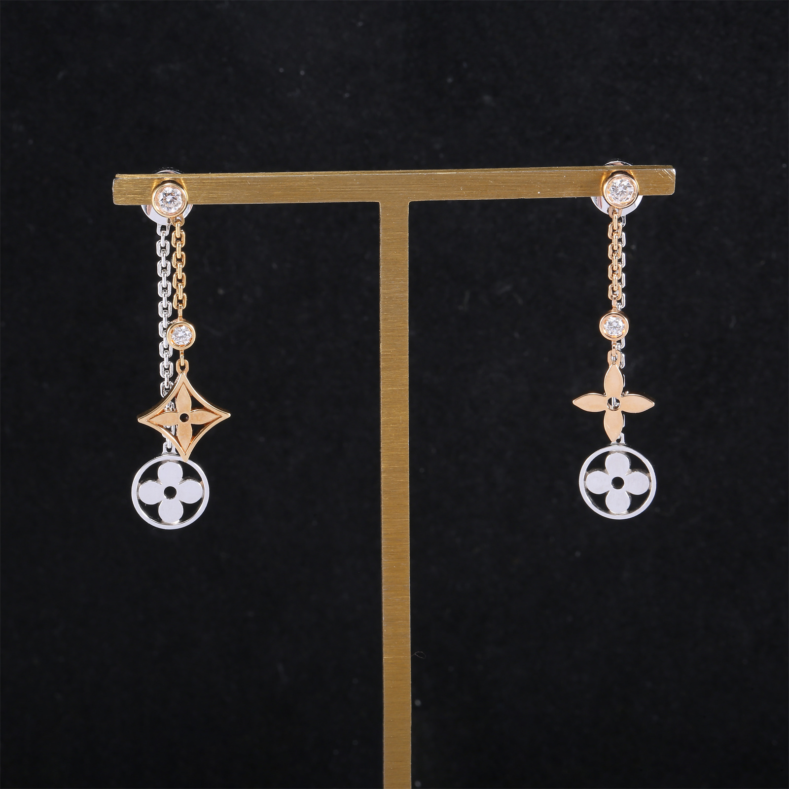 95新 LouisVuitton/路易威登 宠粉四叶草耳钉 18K金 P224828473