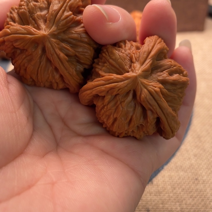 田***生核桃白狮子41核桃