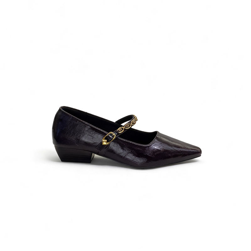 2026年春季复古尖头一字扣时尚女鞋新款女款鞋子真皮爆款单鞋8855