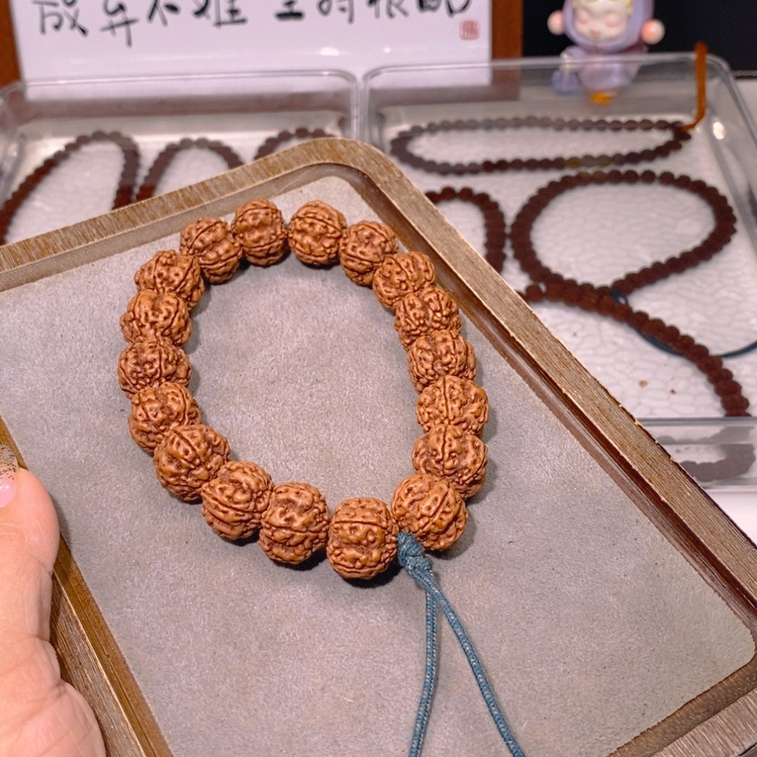 。***金刚菩提手串帝王花18.5