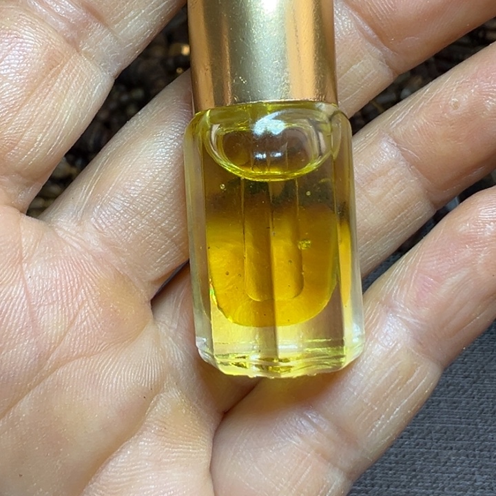 沉香碎屑沉香沉水白棋精油3克