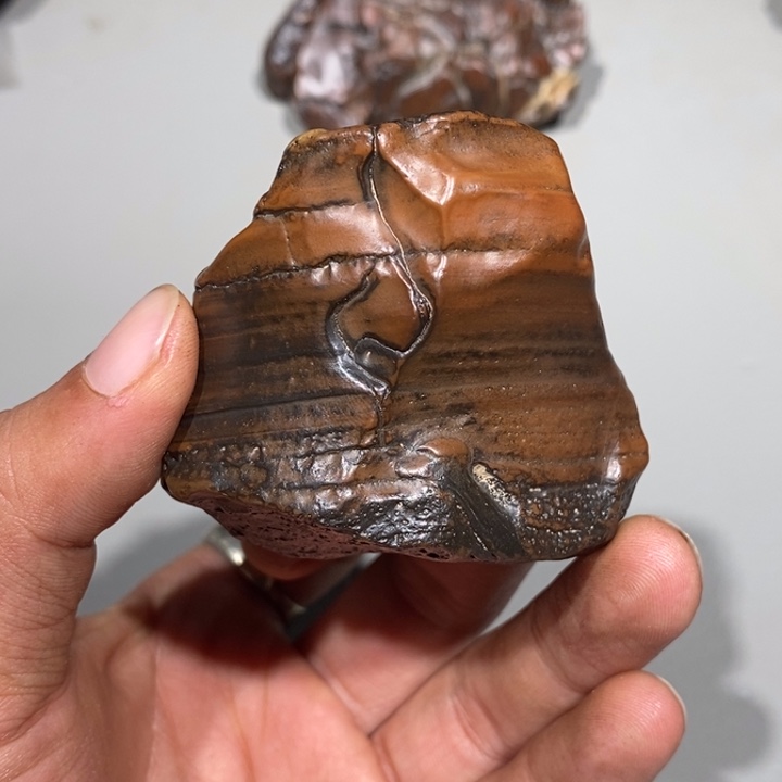 玛瑙/玉髓车挂合金在**水828