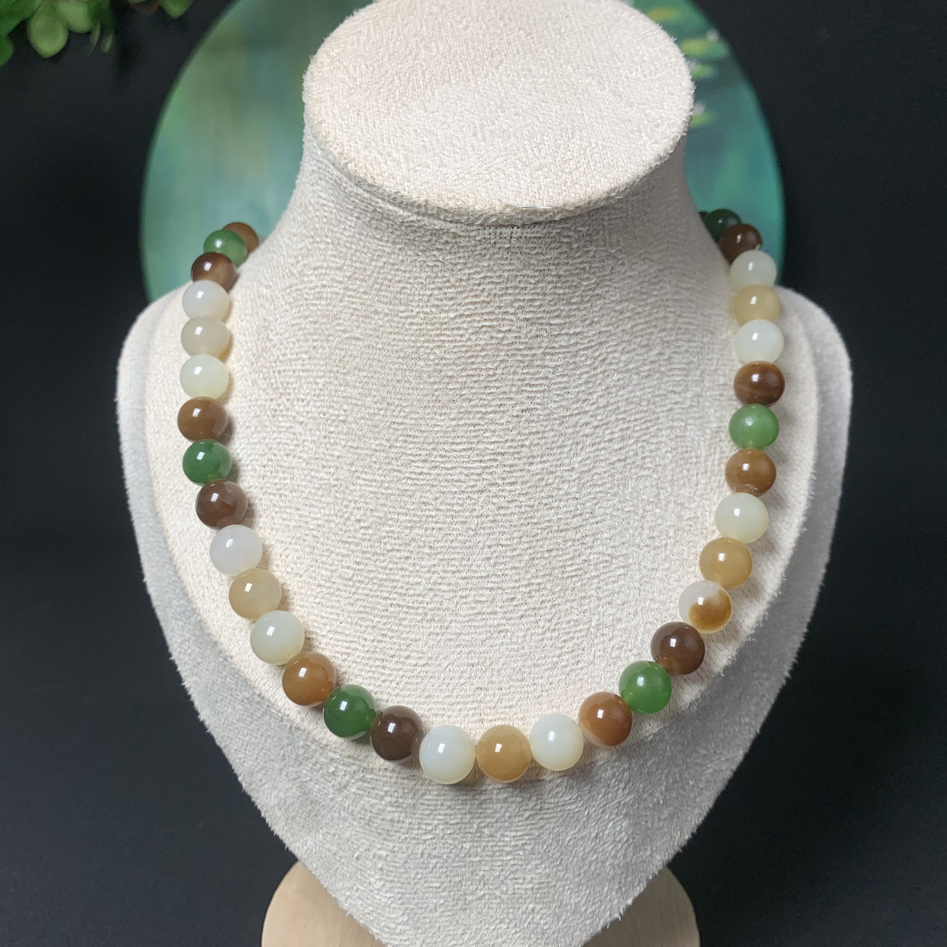 H019 和田玉多宝糖果色项链约8mm