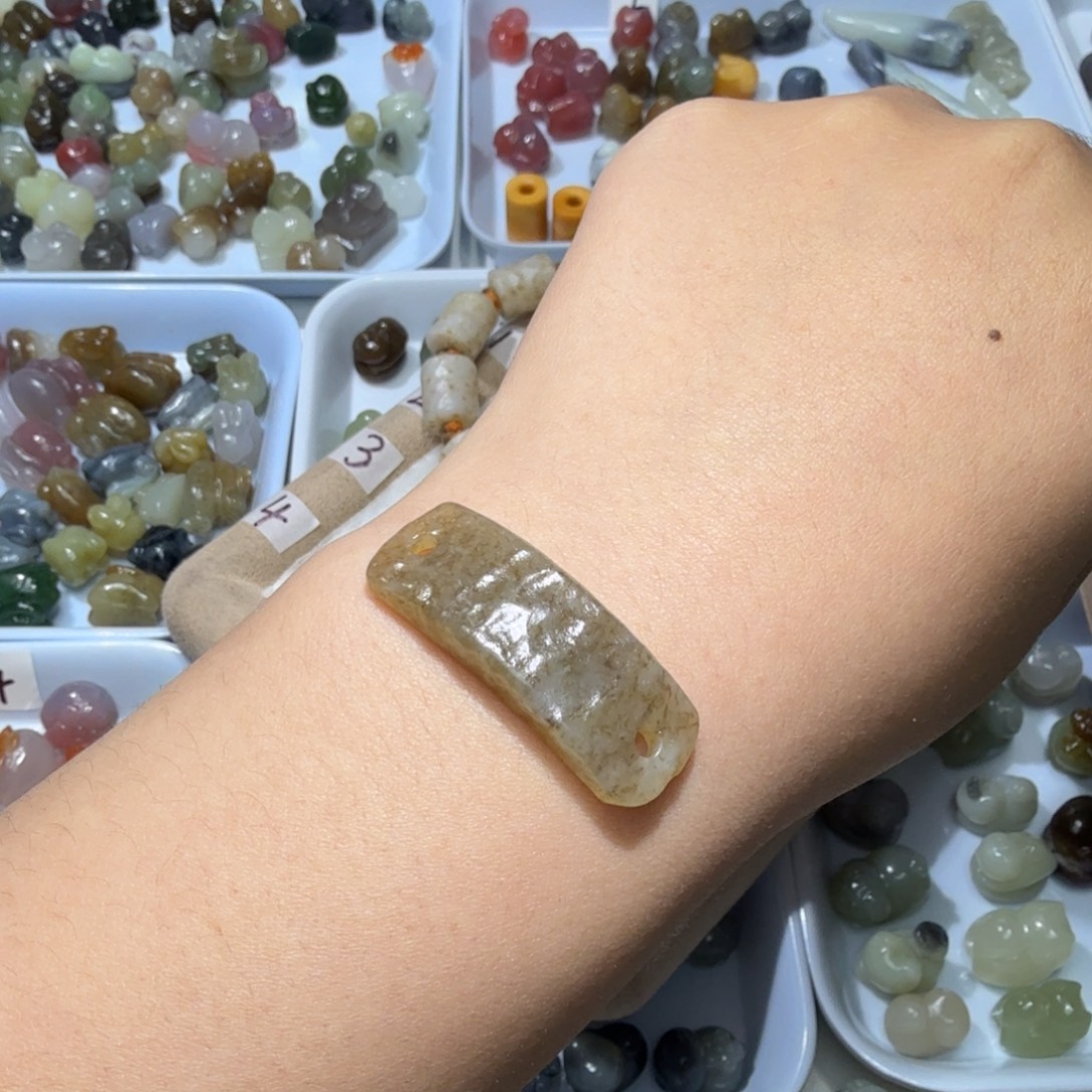 和田玉未镶嵌珠宝奇石