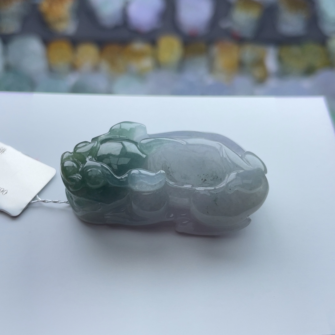 翡翠颈饰未镶嵌貔貅