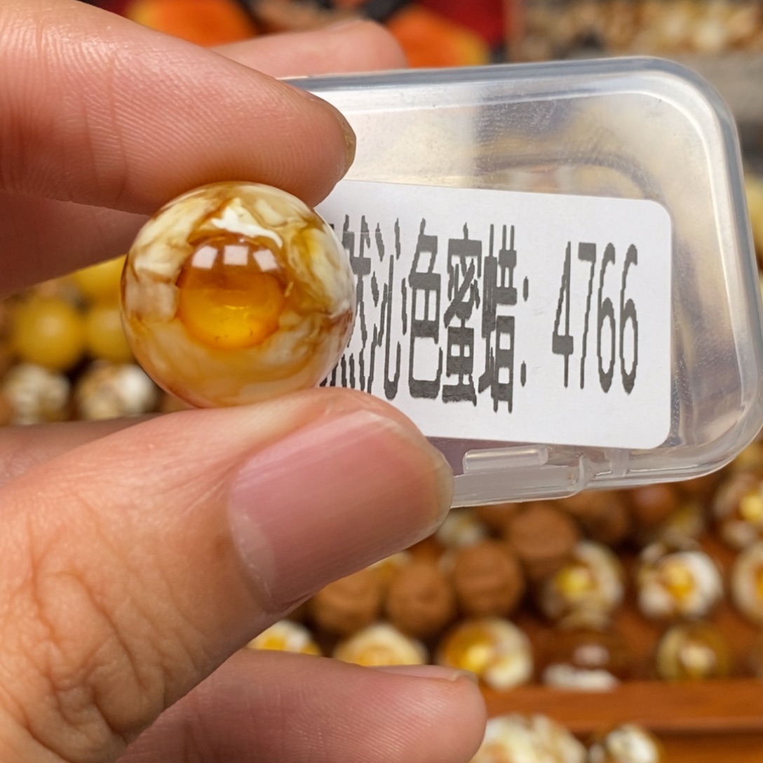 蜜蜡未镶嵌珠宝奇石4766
