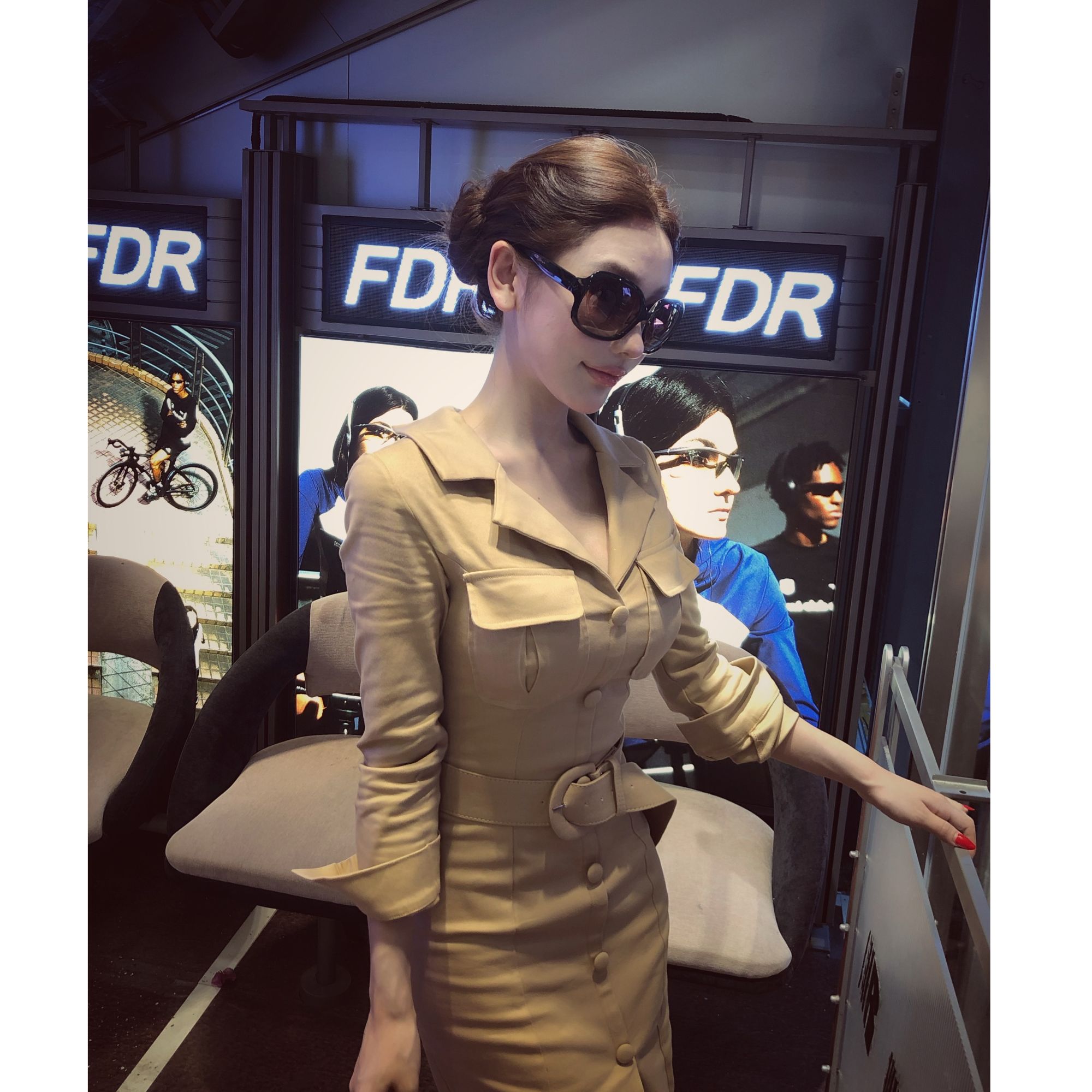 WW定制「日暮东京」显瘦气质网红时尚休闲轻奢小众设计感连衣裙