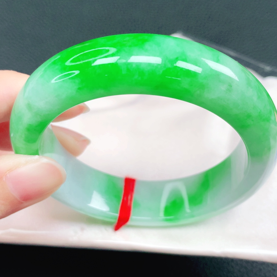 翡翠未镶嵌手镯56圈