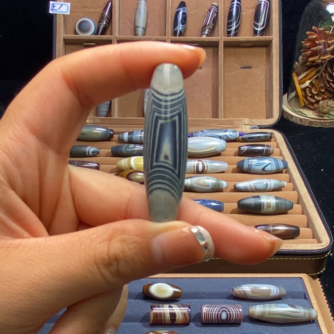 J***s玛瑙/玉髓未镶嵌颈饰