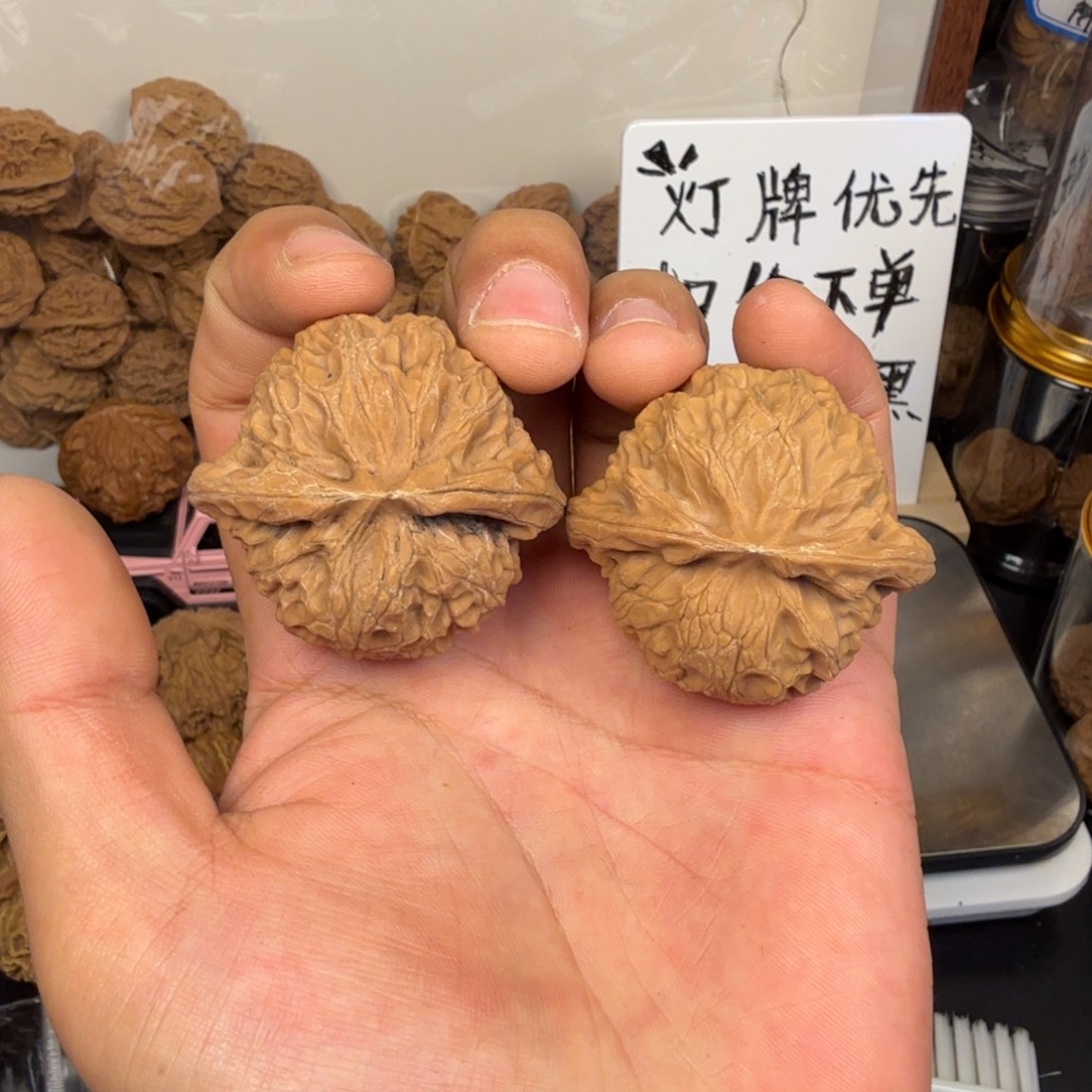 杜***冲文玩核桃吊坠。。。。。。。。。。