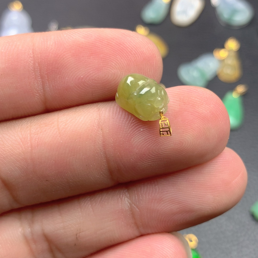 【闪购商品】颈饰18K金镶嵌翡翠翡翠