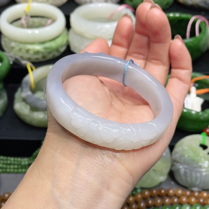 和田玉手镯56圈口 编号39贵妃镯未镶嵌