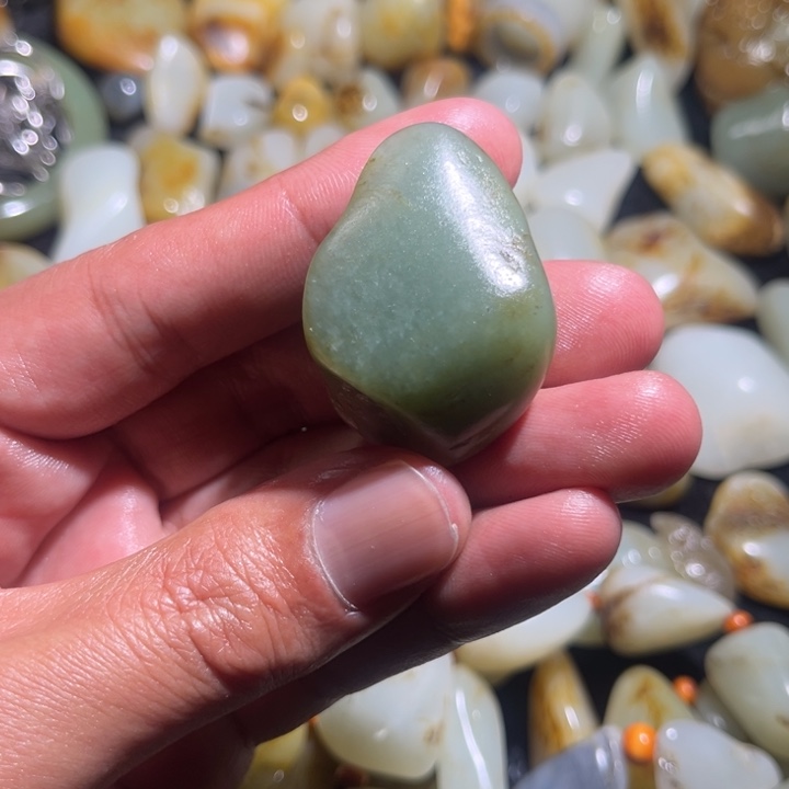 和田玉未镶嵌手串