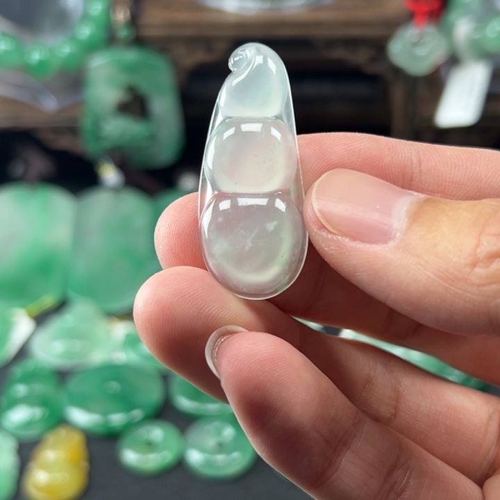 石英质玉颈饰未镶嵌