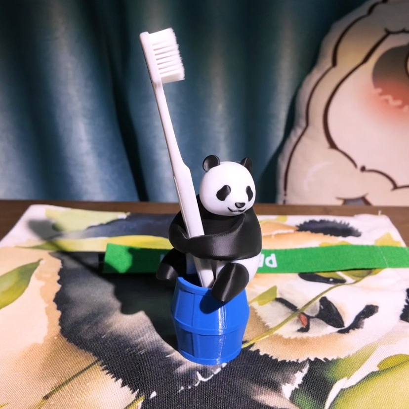 熊猫手办盲盒（买三送一）