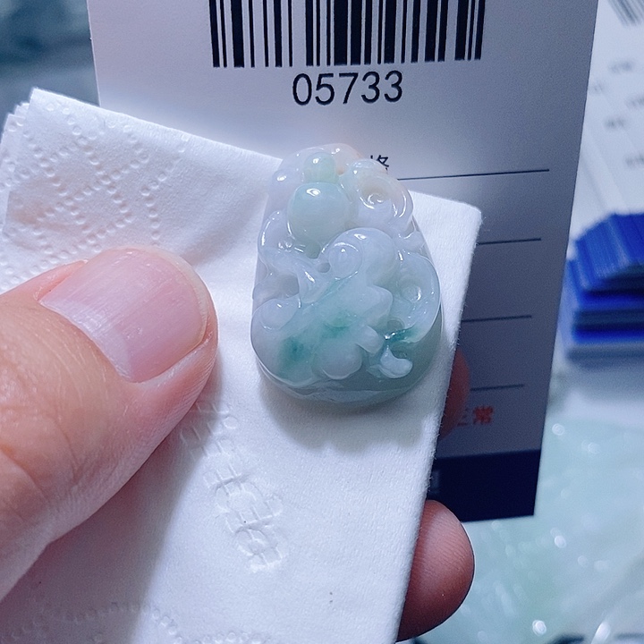 翡翠未镶嵌颈饰天光墟翡翠市场现金代购