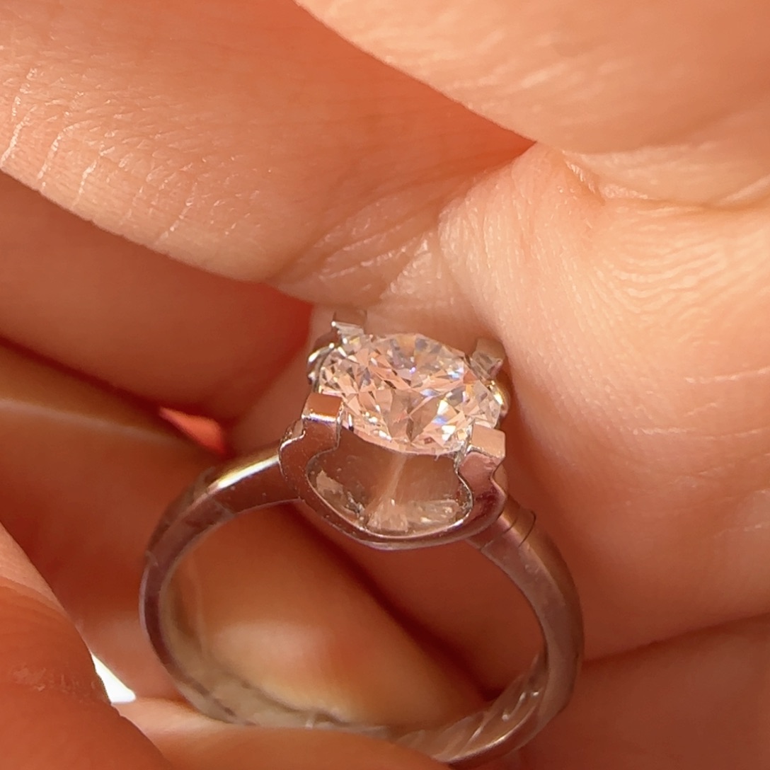 实验室培育钻石铂Pt950镶嵌牛头1卡11号