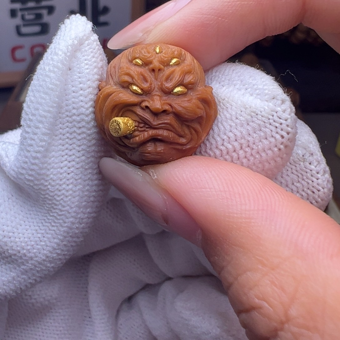 猴头核桃把件精修镶嵌金烟鬼全品有正常封口线
