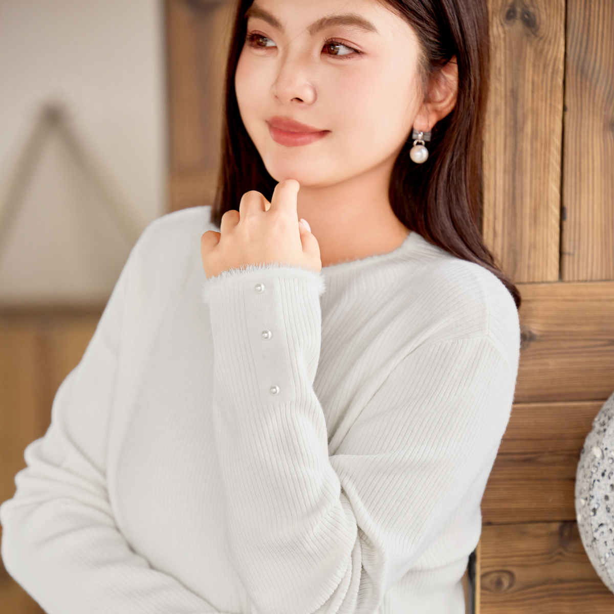 MsShe大码女装2025冬装上新钉珠半高领打底针织衫F2509003