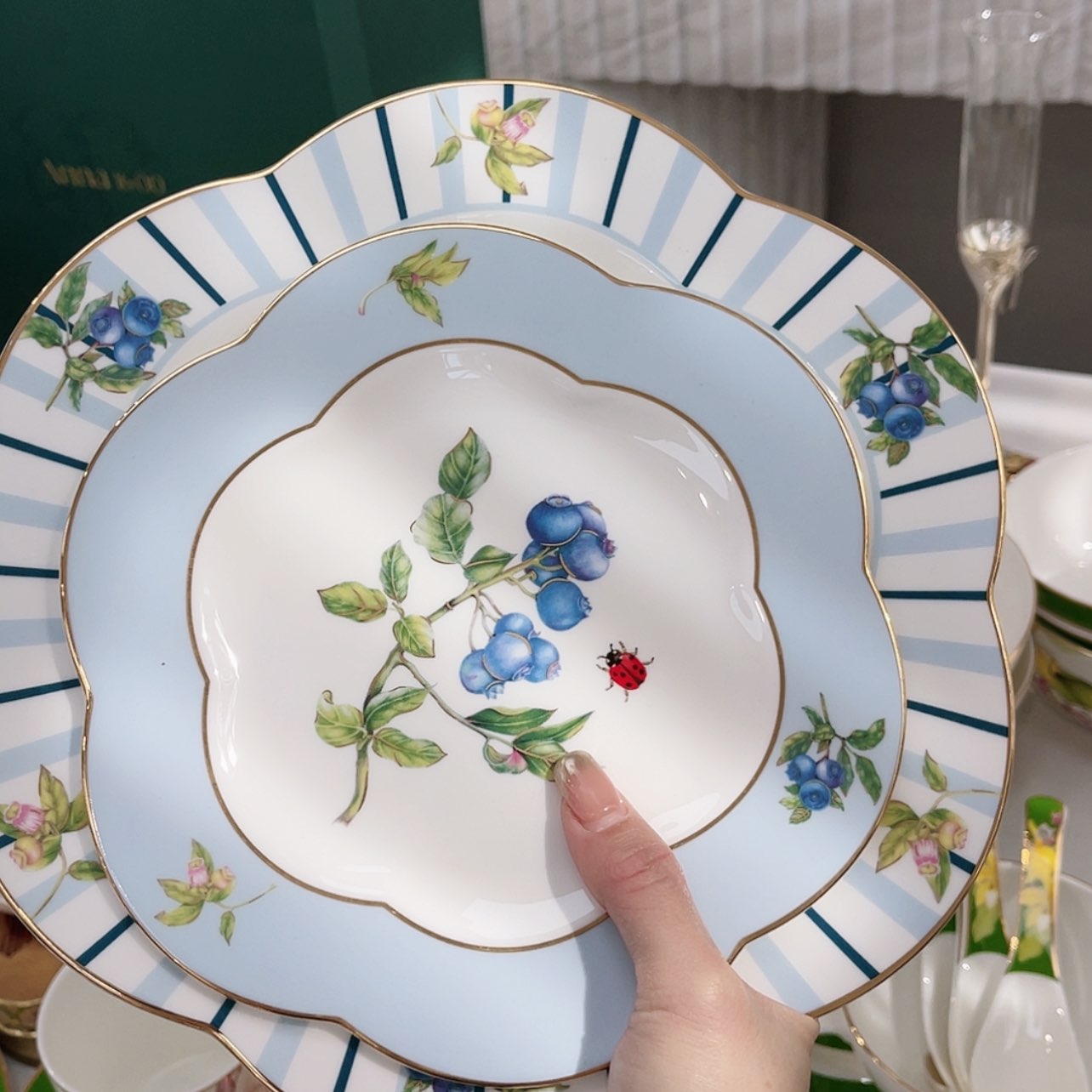 【闪购商品】瓷片一组————————-