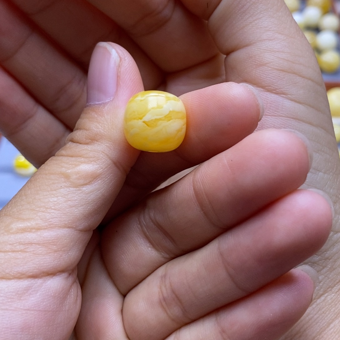 琥珀未镶嵌珠宝奇石飘*