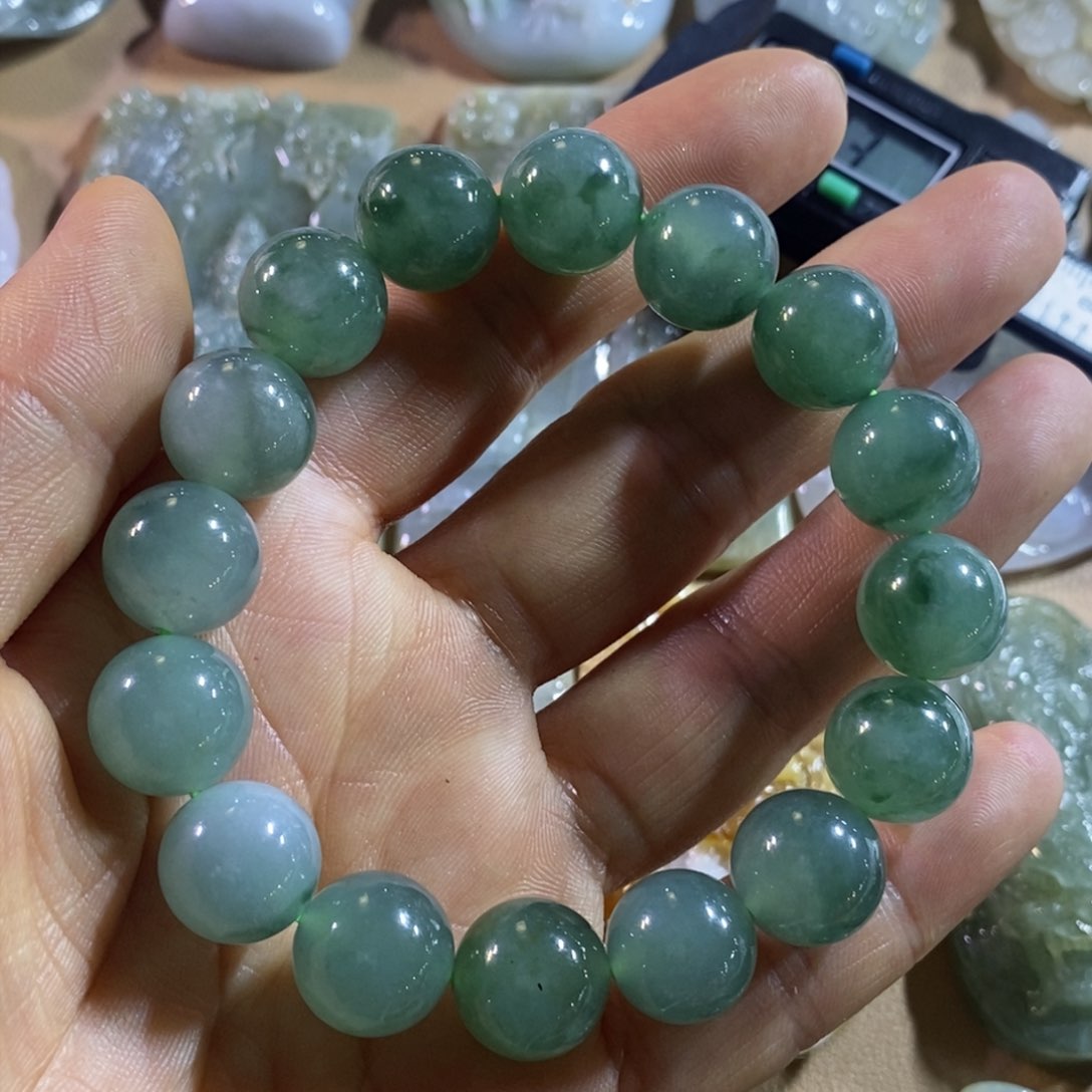 翡翠颈饰未镶嵌翡翠吊坠