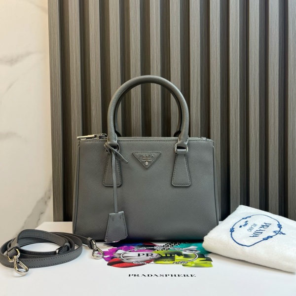 妃鱼/普拉达/99新/包包/市场价99999/250119RN0009