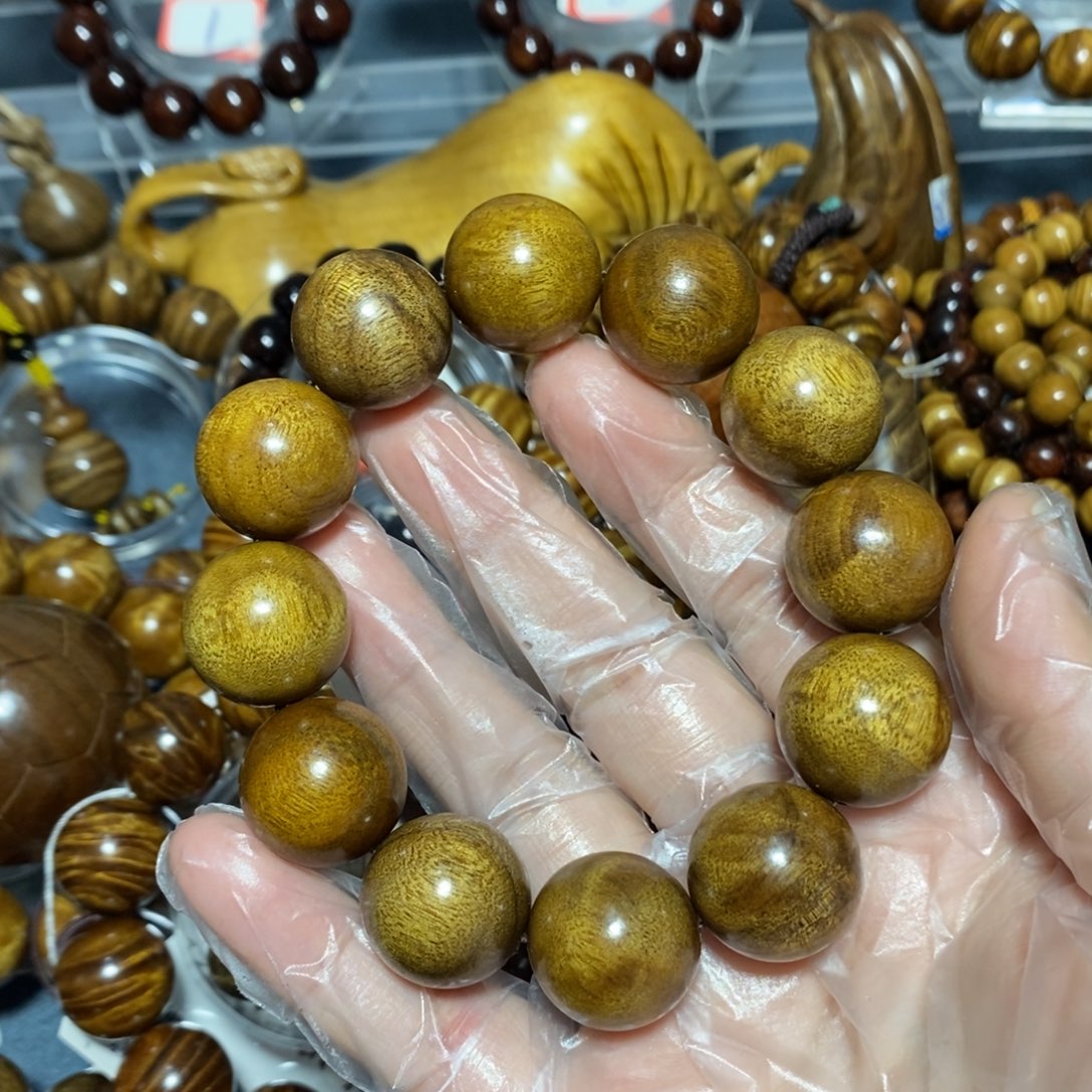 金丝楠木雕工艺品20