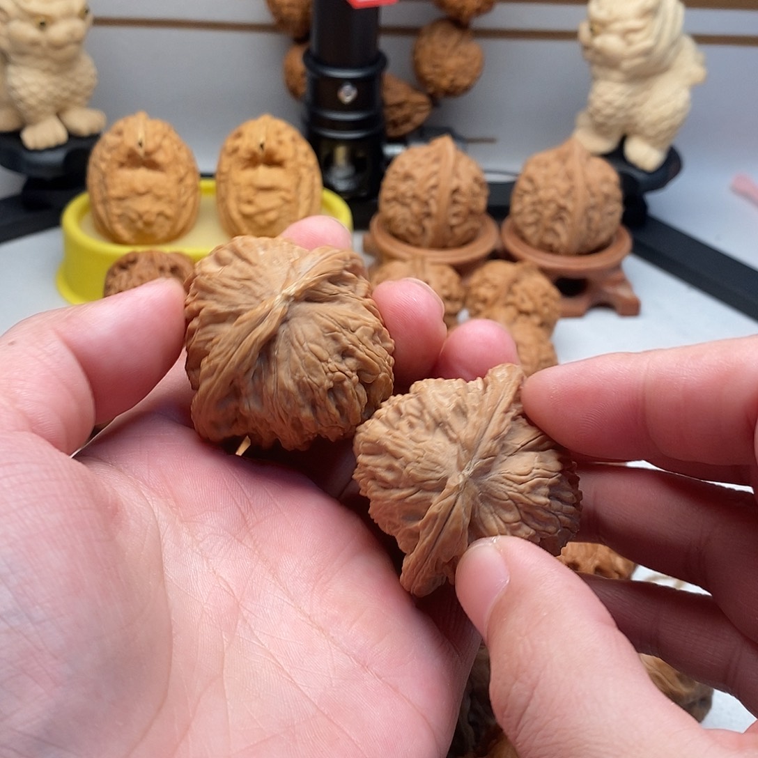 实***森文玩核桃把件大尺狮子