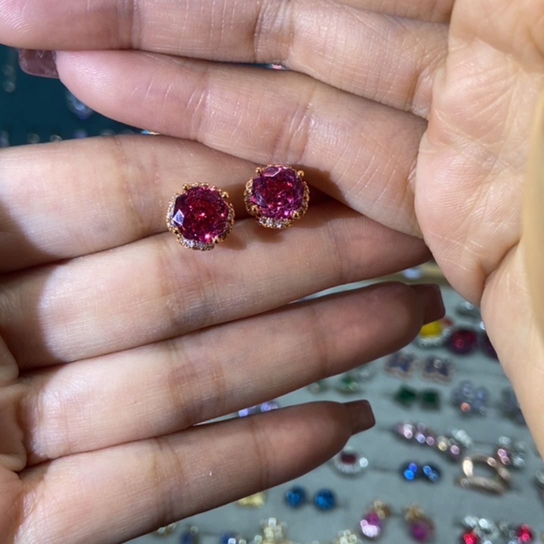 66锆石（处理）耳钉