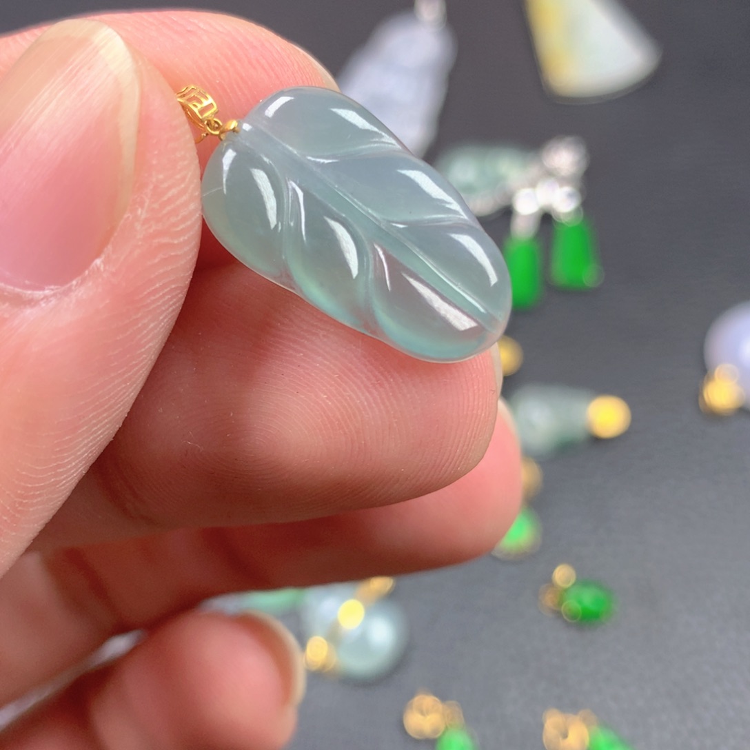 【闪购商品】翡翠18K金镶嵌颈饰翡翠