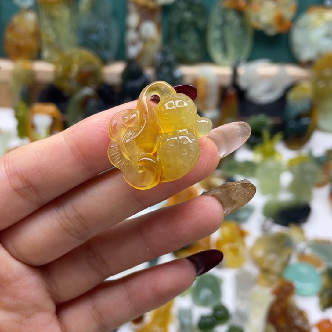 蛇纹石玉吊坠(不含链)未镶嵌
