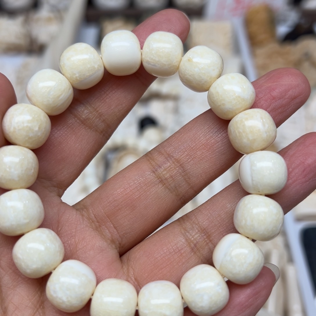 白玉菩提吊坠豪*海胖