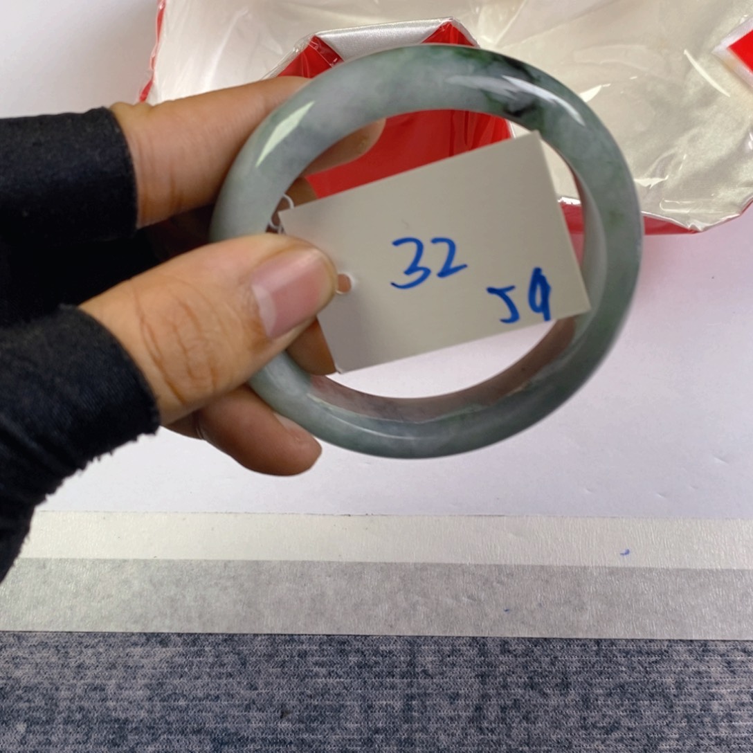 未镶嵌手镯翡翠32