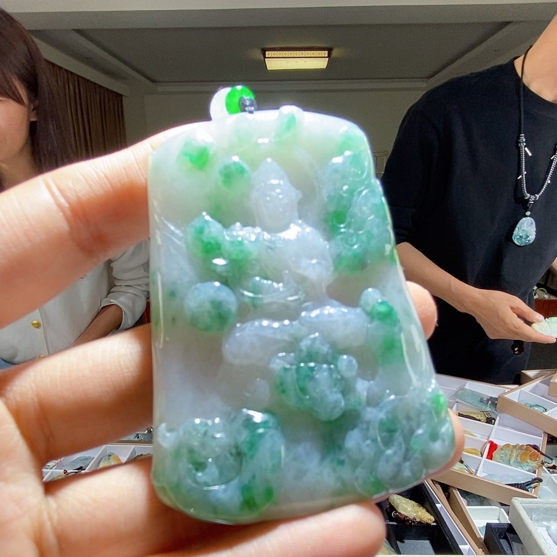 翡翠未镶嵌颈饰翡翠