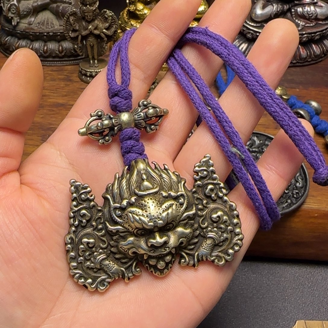 尚***可泥塑……藏传牌。藏传牌子